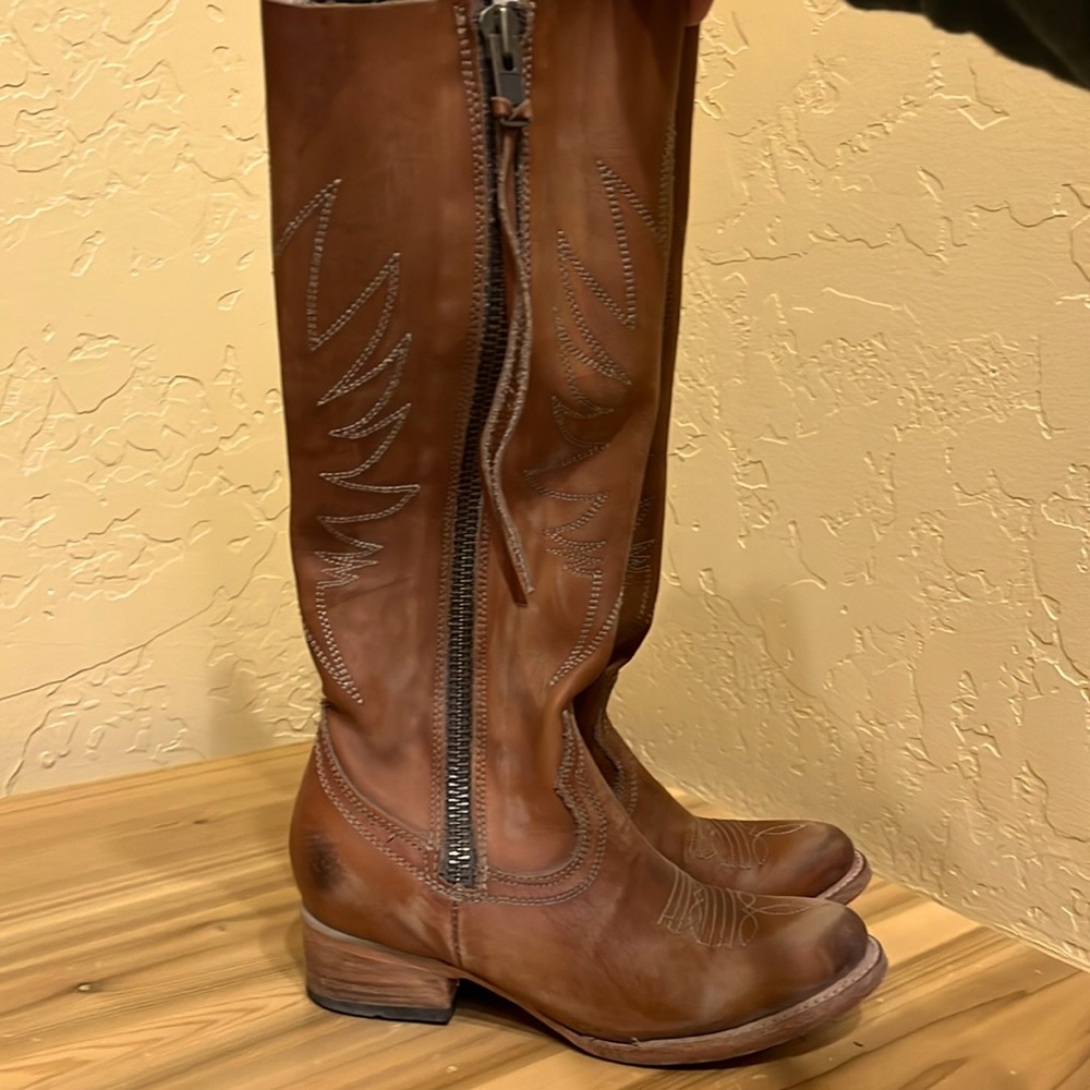 Freebird Whisper Size 7 GUC